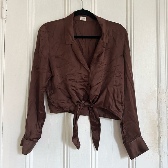 Aritzia Tops - Aritzia Wilfred Cupro Silk Tie Front Cropped Button Down Blouse